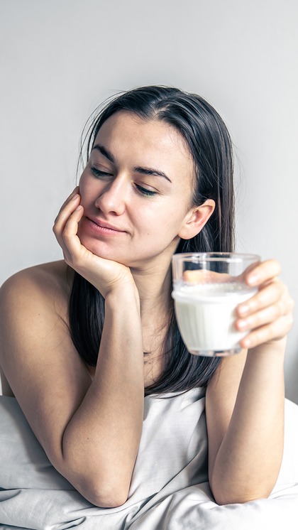 Benefits of applying milk as face toner