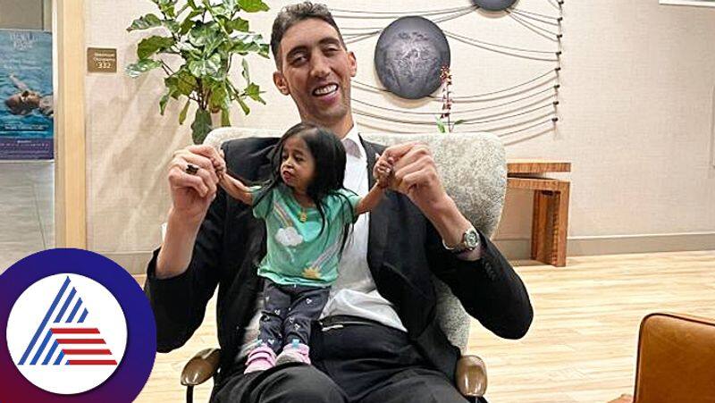 Worlds tallest man and shortest woman reunite in America for top secret project skr