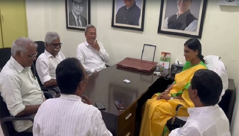  CPI and CPI(M) Leaders Meeting with Y.S. Sharmila for seats sharing 