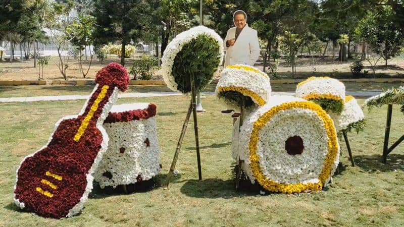 6th flower exhibition show started today at agriculture university in coimbatore vel