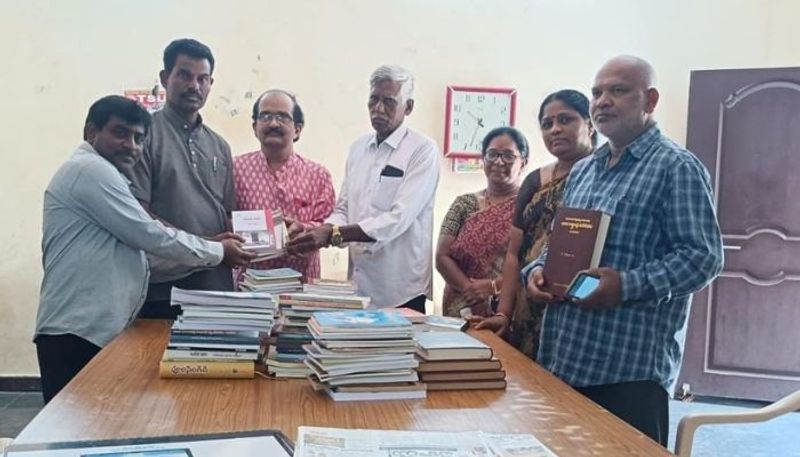 Sahitya Akademi awardee Varala Anand Donated 250 books to Mulkanur Public Library KRJ