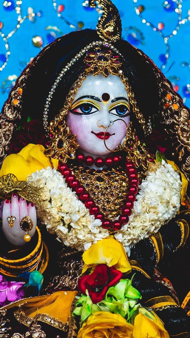 Why is 'Ju' spoken after the name of Radharani in Mathura-Vrindavan Kyo bolte hai ladli ju MMA