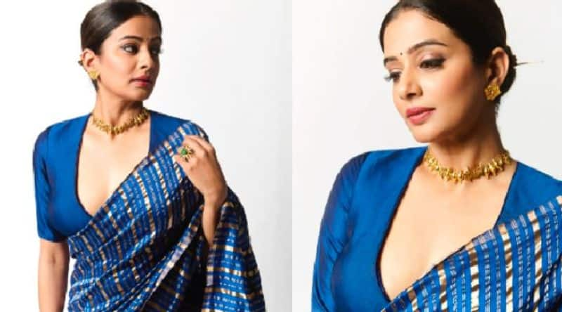 Actress Priyamani stunning look in Blue saree, fans praises her beauty Vin