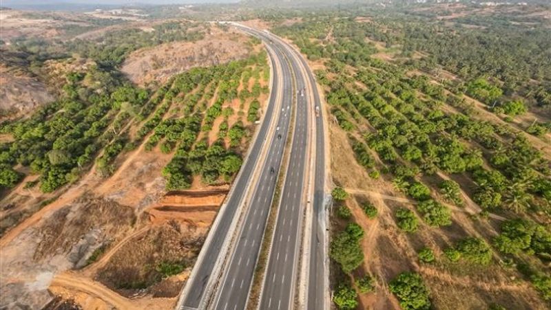 Bengaluru Chennai expressway to start soon Travel time reduced to 4 hours vkp