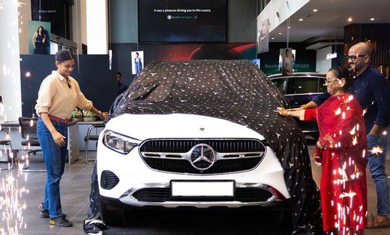 Actress Priya Mani buys all New mercedes benz glc car whopping price rs 74 20 lakh ckm