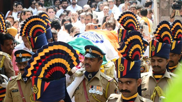 Video Padma Shri awardee Pankaj Udhas cremated with state honours in Mumbai RBA