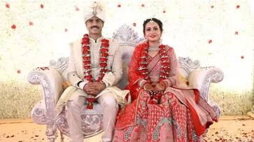 Rajasthan Cadre  IAS Riya Dabi got married IPS Manish Kumar wedding Photo viral. XSMN