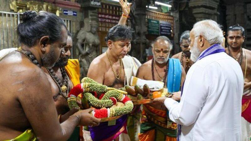 Prime Minister Modi Darshan at Madurai Meenakshi Amman Temple today-rag