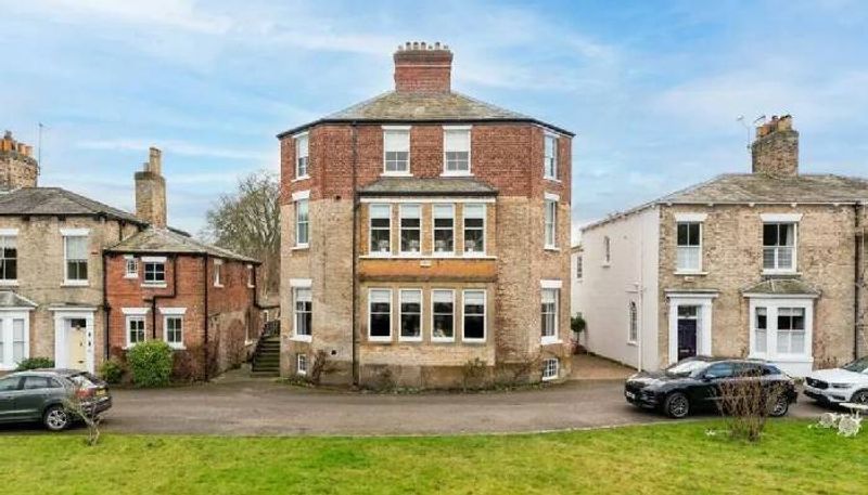 15 crores octagon house in England once a prison rlp