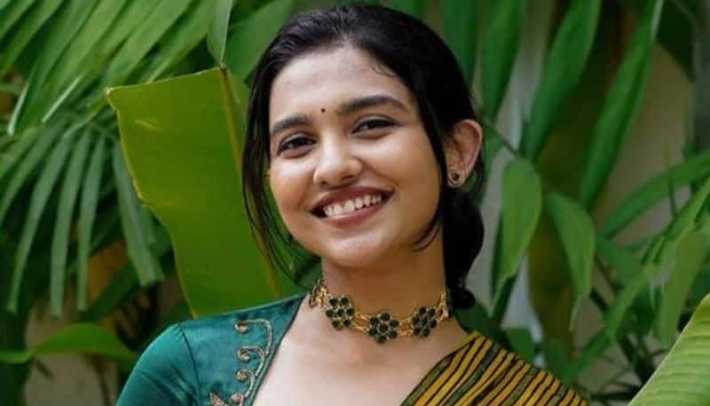 Premalu girl Mamitha Baiju signs her first Telugu Film jsp