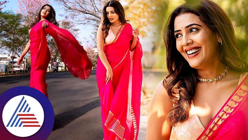 Serial actress Sara Annaih saree look in Bengaluru Pink flowers background, fans comment on her Beauty Vin