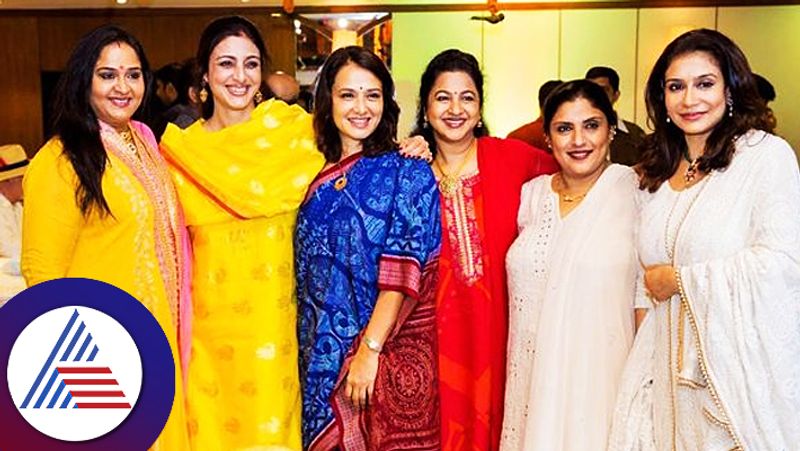 Actress in one photo frame with Tabu Radha Amala and Radhika pic becomes viral in social media srb