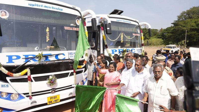 cm rangasamy flagging new bus service at puducherry vel