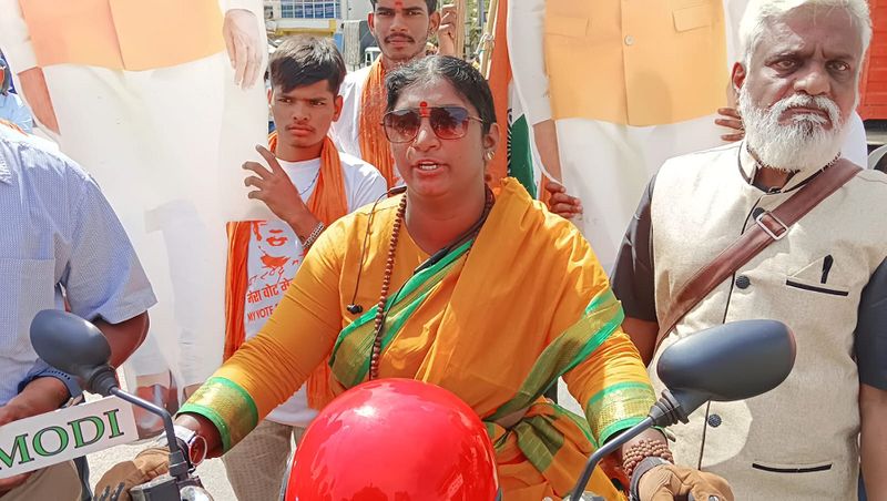 Nationwide campaign by bullet Raja Rani Lakshmi on behalf of PM Narendra Modi gvd