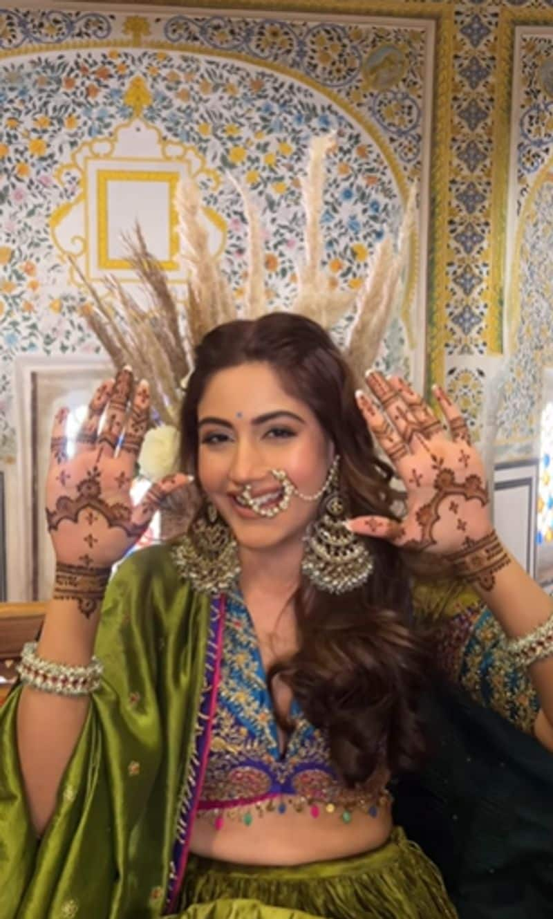 Ishqbaaaz actress surbhi chandna tie knot today with boyfriend karan sharma wedding sufi night  xbw