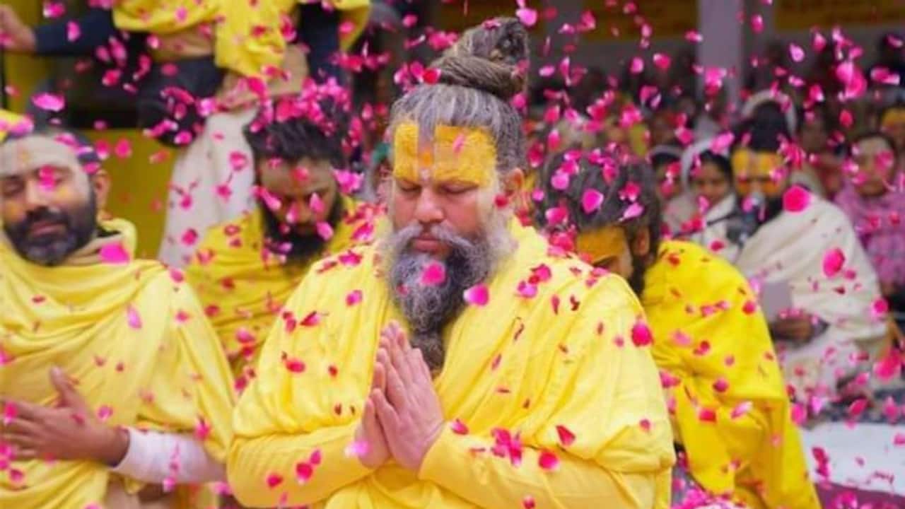 प्रेमानंद महाराज: ‘कब होती है पत्नी की असली परीक्षा, पति का आचरण ठीक न हो तो क्या करें?’   