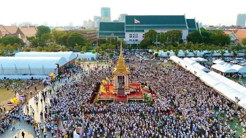 Bangkok Sea of devotees throng for Lord Buddha's relics on last day of exposition; WATCH viral drone video snt