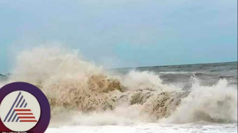 3 youths were washed away by waves at Panambur Beach at mangaluru rav