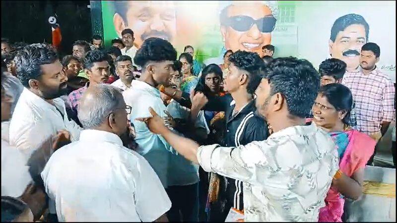 clash between youngsters at aiadmk meeting in tirupur district vel