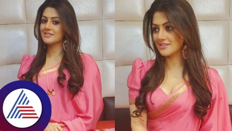 radhika kumarswamy looks stunning new reels in pink saree skr