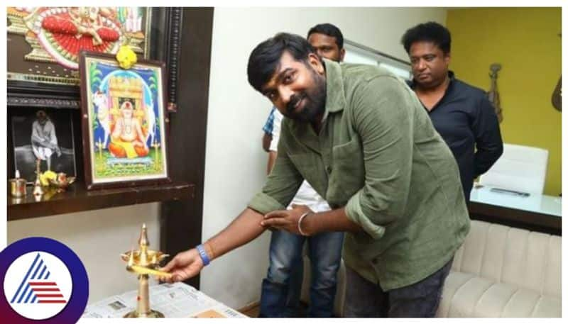 I have no fear in any matters says star actor Vijay Sethupathi in an interview srb