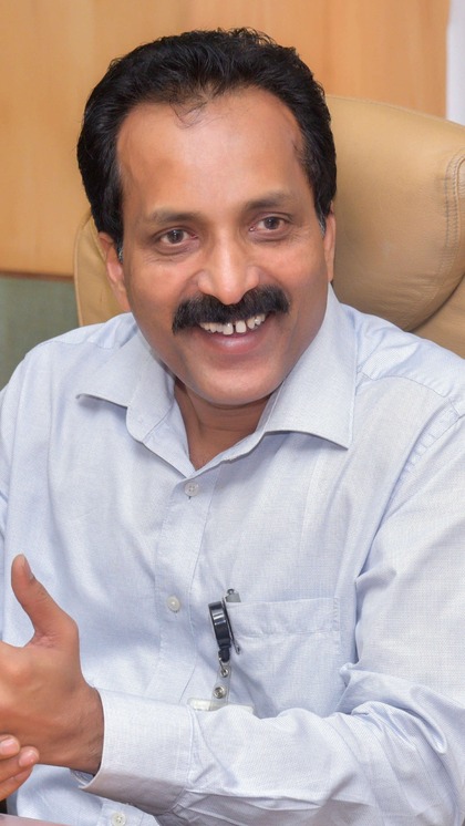<p>इसरो चीफ ने यह संभावना जताई कि अंतरिक्ष में इंसानों से हजारों साल अधिक उन्नत जीव हो सकते हैं। उन्होंने कहा, “ऐसी सभ्यताओं की कल्पना करें जो आपसे 200 साल पीछे या 1000 साल आगे हो।”</p>
