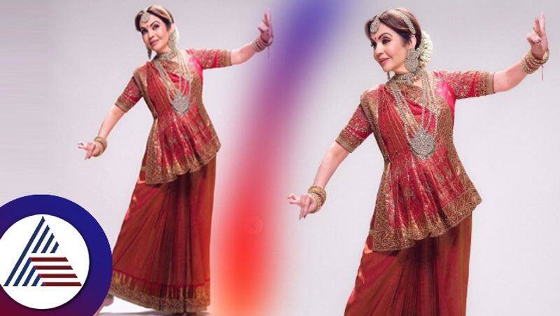 Neeta Ambani mesmerized everyone with her amazing dance performance at her sons wedding suc