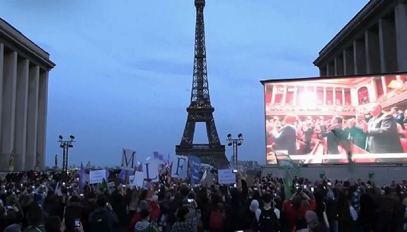 Celebrations erupt as France becomes 1st country to make abortion a constitutional right; WATCH viral videos AJR