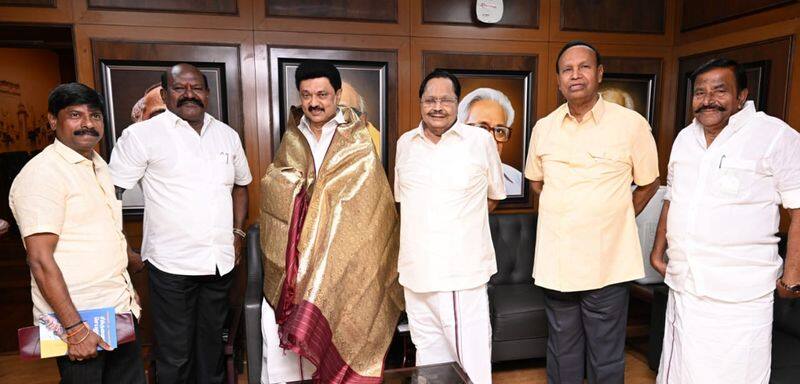 Ernavur Narayanan has expressed his support for the DMK alliance in the parliamentary elections KAK