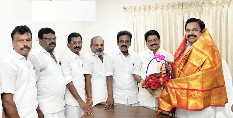 The Forward Block party left the DMK alliance and joined the AIADMK alliance KAK