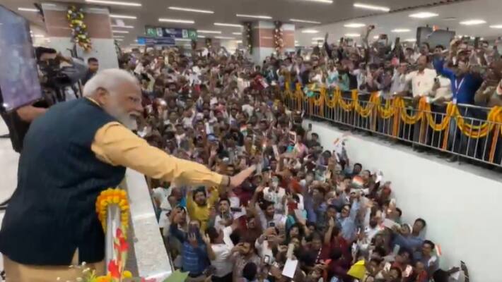 modi In kolkata