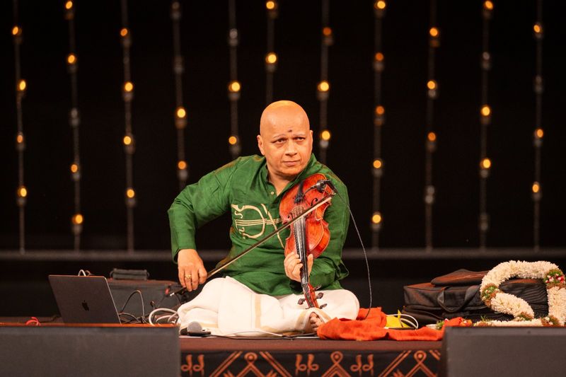 Yaksha 2nd Day Festival: Mesmerizing Kumaresh's Violin Music! Participation by Suhasini, Sudha Raghunathan sgb