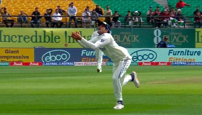 IND vs ENG : Shubman Gill takes the super catch in the history of cricket ! Video  RMA