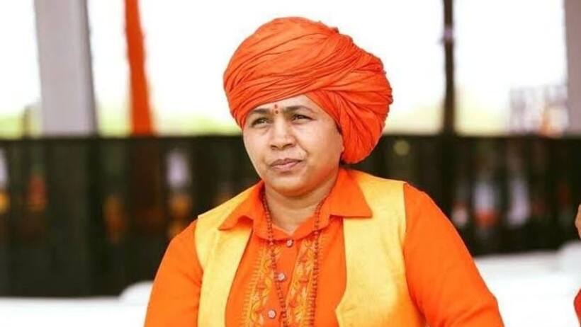 Women's day: यूपी की इकलौती महिला महंत, पैथोलॉजिस्ट बनते बनते बन गईं सन्यासी, घर में नहीं जला था 9 दिन चूल्हा 