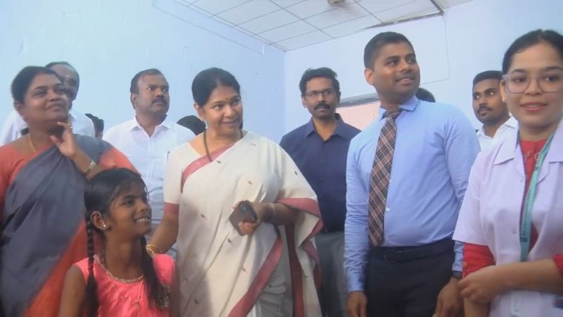 cylinder price has been reduced keeping in mind the parliamentary elections MP said Kanimozhi vel