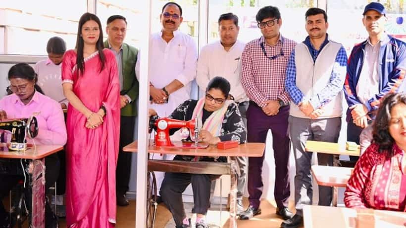 Exclusive: क्यों कर रही ये काम, पागल हो...ऐसे ऐसे सवाल, अब महिलाओं को बना रहीं आत्मनिर्भर बच्चों को एजूकेशन