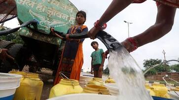 Bengaluru Water Crisis Karnataka Government Decision washing car with drinking water punishable zrua