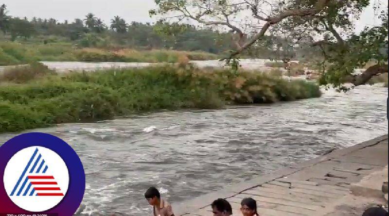 Cauvery water released to Tamil Nadu despite the drought mandya formers outraged rav