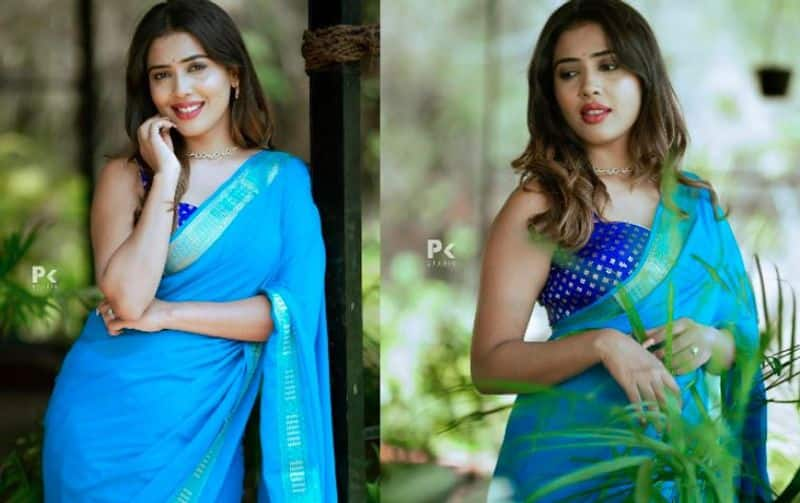 Serial Actress Sara Annaiah in Blue saree, captions as universe loves you, netisens love her beauty Vin