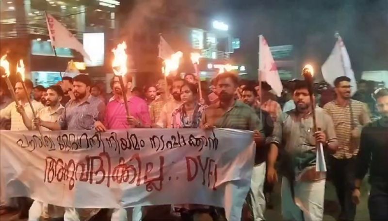 CAA protests begins in Kerala DYFI youth congress kgn