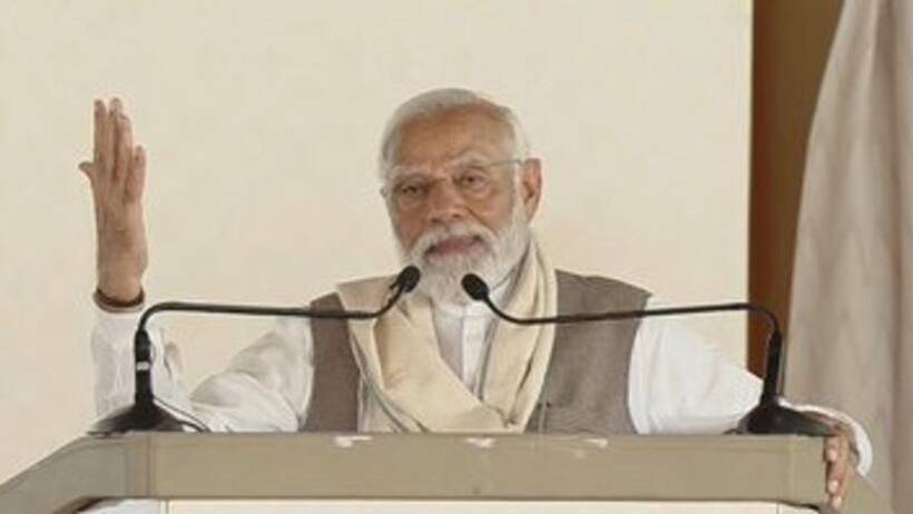 Gujarat News: 'बापू के आदर्श हमारे पथ को रोशन करते हैं'  साबरमती "आश्रम भूमि वंदना" में बोले PM Modi
