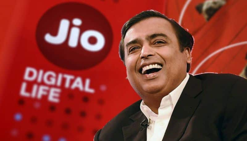 paytm phonepe to get competition from mukesh ambani jio soundbox joy