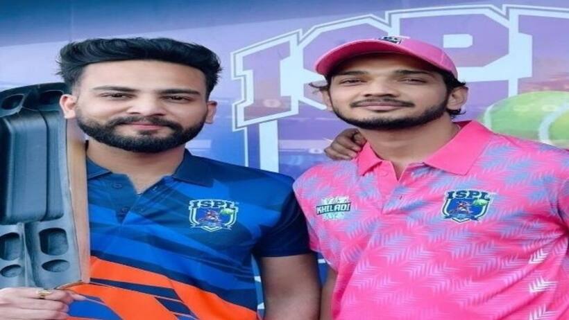 'मुझे हिंदू होने का सबूत देने की जरूरत नहीं', Munawar को गले लगाने पर Elvish Yadav को क्यों देनी पड़ी सफाई?