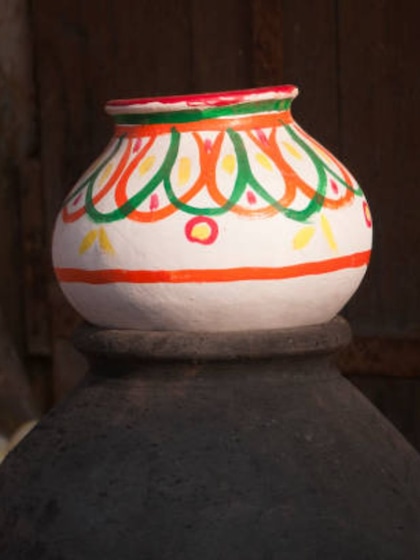 Beat the Heat: Drink water from earthen pots for THESE benefits