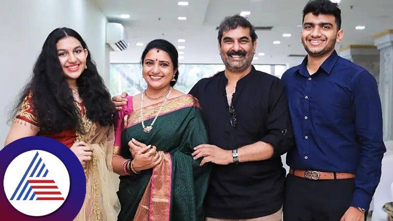 Couples of Kannada Cinema Veena Sundar family pav