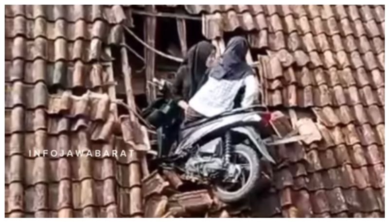 Video of scooter accident that rammed into a house goes viral bkg