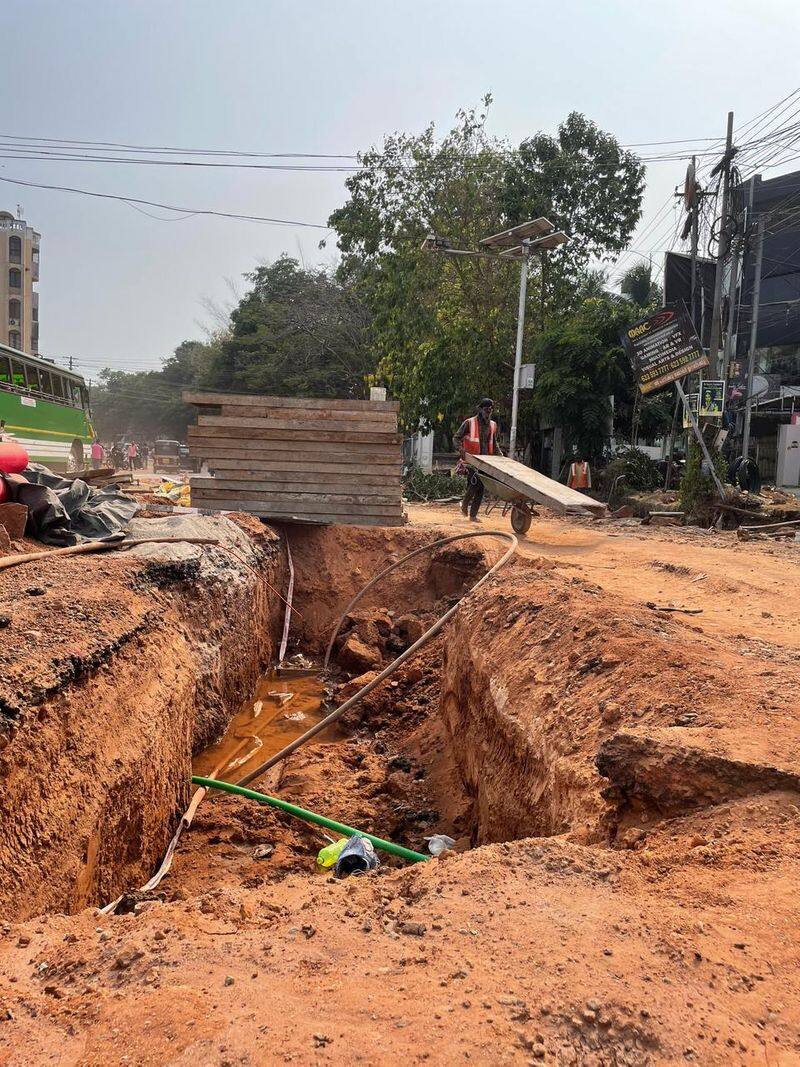 Passengers please note rods in Trivandrum city like Guna caves due to smart city works - pictures 