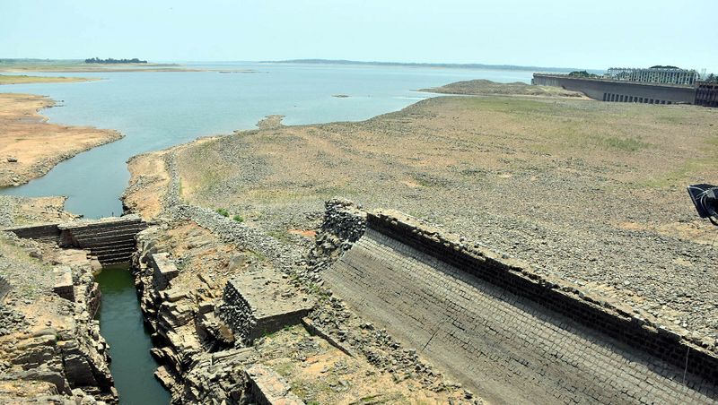 Karnataka: Water crisis looms around cities dependent on KRS, Kanwa reservoir emerges as potential source vkp