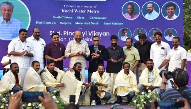 kochi water metro opens four more terminals cm pinarayi vijayan criticize central governments attempt to take credit etj