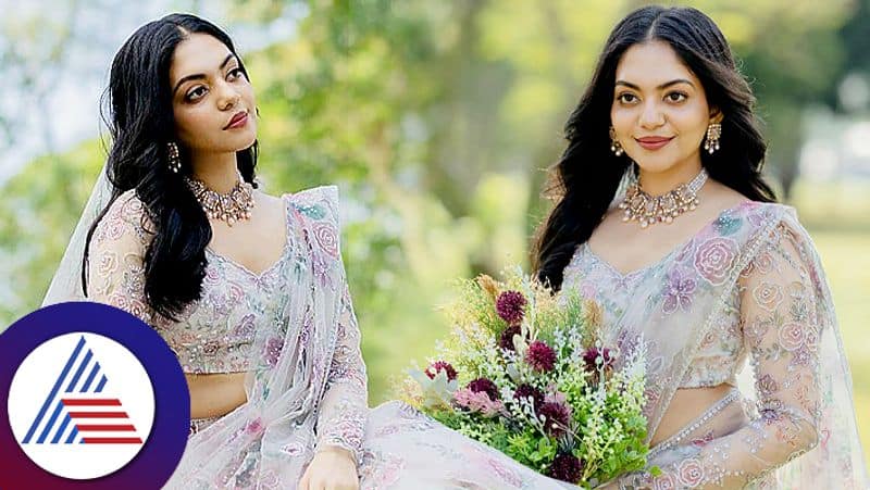 Malayalam Actress Ahaana krishna Looks stunning in Beautiful saree Vin